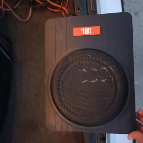 JBL pocka