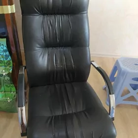 Кресло офисное