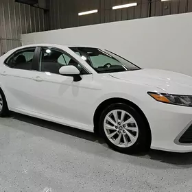 Toyota Camry 2023