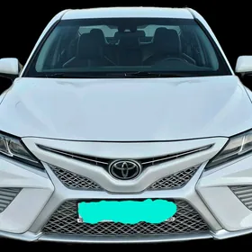 Toyota Camry 2018
