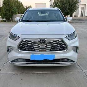 Toyota Highlander 2022