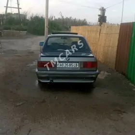 BMW 325 1989