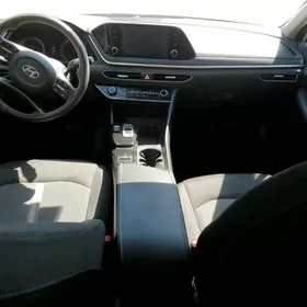 Hyundai Sonata 2021