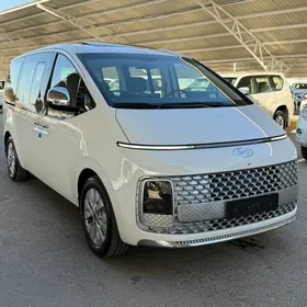 Hyundai Staria 2024