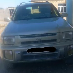 Infiniti QX4 1997