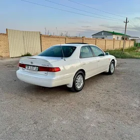 Toyota Camry 2000