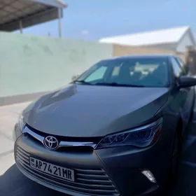 Toyota Camry 2017