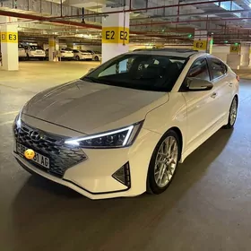Hyundai Elantra 2020