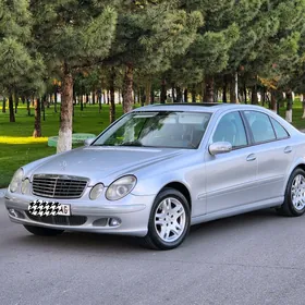 Mercedes-Benz E350 2005