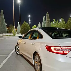 Hyundai Azera 2012