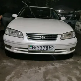 Toyota Camry 2000