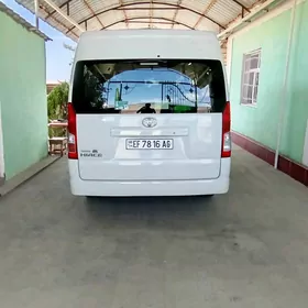 Toyota Hiace 2021