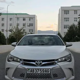 Toyota Camry 2017