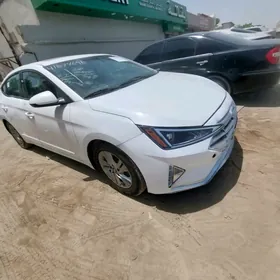 Hyundai Elantra 2020