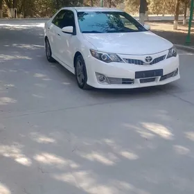Toyota Camry 2012