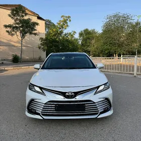 Toyota Camry 2018