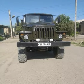 Ural 4320 1981