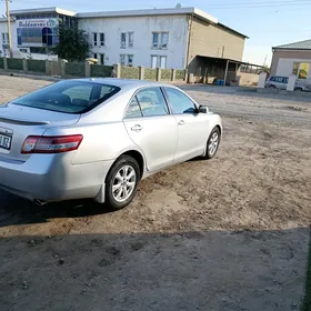 Toyota Camry 2011