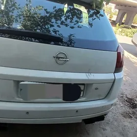 Opel Signum 2005