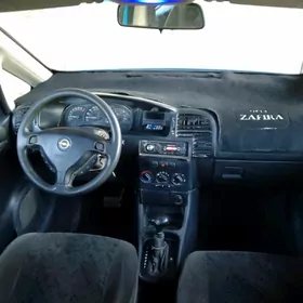 Opel Zafira 2001