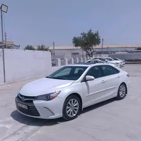 Toyota Camry 2017