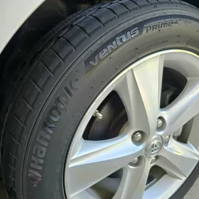 Hankook 215 55 17