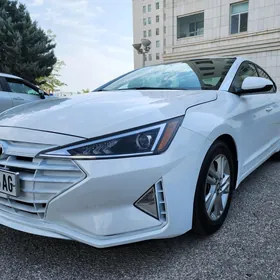 Hyundai Elantra 2020