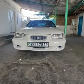 Hyundai Sonata 1996
