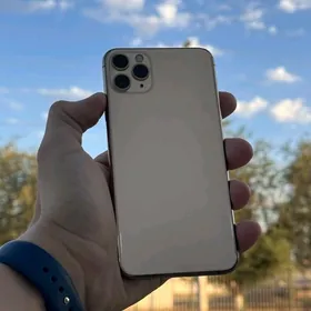 iPhone 11 pro Max 🟡