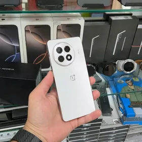 Oneplus ace 5 16/512
