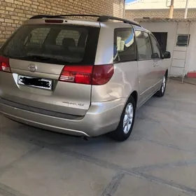 Toyota Sienna 2005