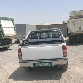 Toyota Hilux 2013