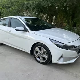 Hyundai Elantra 2022