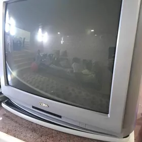 телевизор с подставки