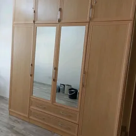 şkaf