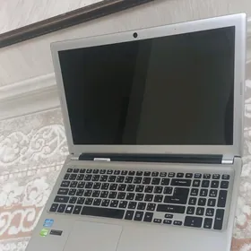 Acer Noutbuk i7