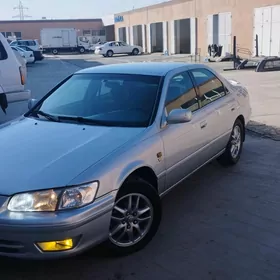 Toyota Camry 2000