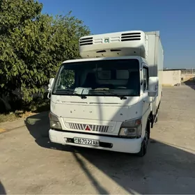 Mitsubishi Canter 2010