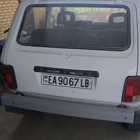 Lada Niva 2003