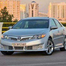 Toyota Camry 2014