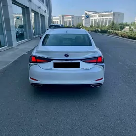 Lexus ES 350 2019
