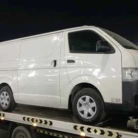 Toyota Hiace 2021