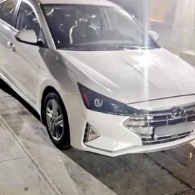 Hyundai Elantra 2020