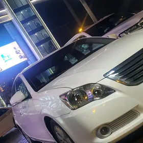 Toyota Avalon 2005