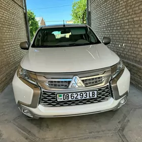 Mitsubishi Montero Sport 2020