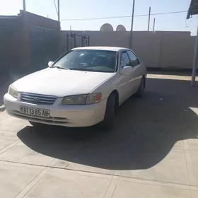 Toyota Camry 1999