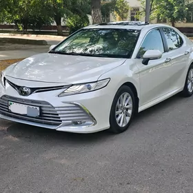 Toyota Camry 2022
