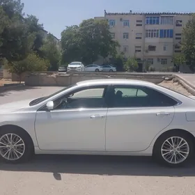 Toyota Camry 2015