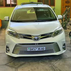 Toyota Sienna 2020
