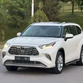 Toyota Highlander 2020
